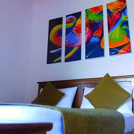 Mount Mirror Resort Kandy Exteriör bild